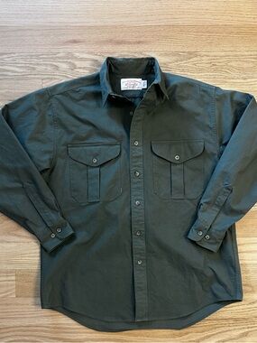 Men’s Filson button down shirt